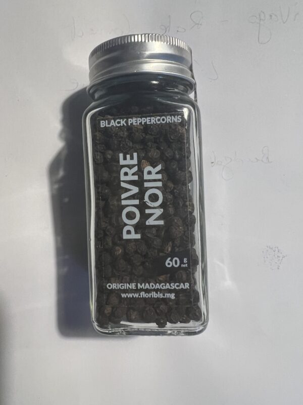 Poivre noir entier de Madagascar